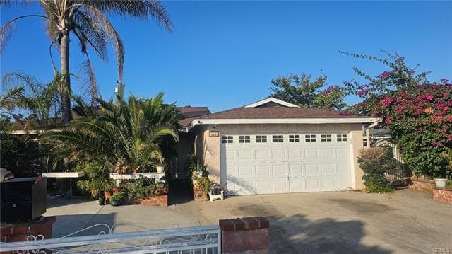 2313 Downie Pl thumbnail 2