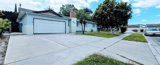 1974 W Harriet Ln